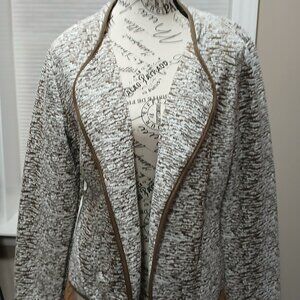 Chico's tan and white knit blazer